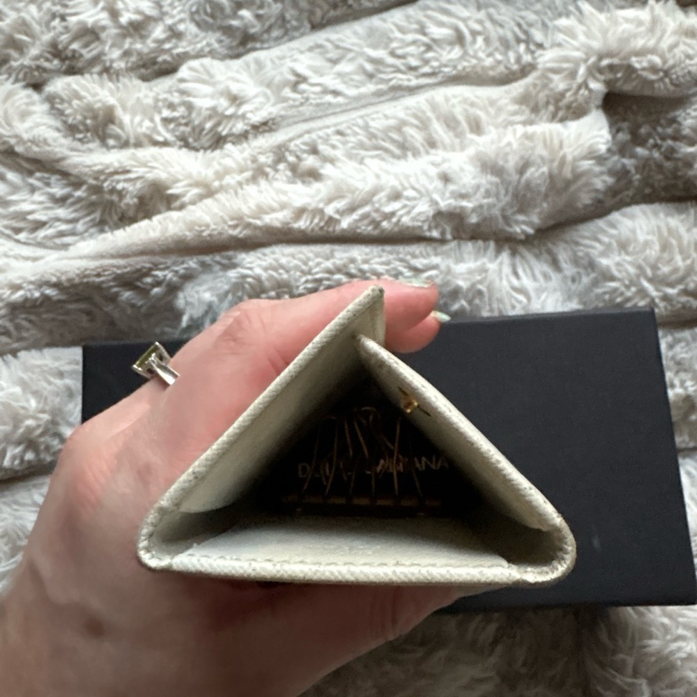 Prada Cream Wallet with Gold Logo - Picture 9 of 10